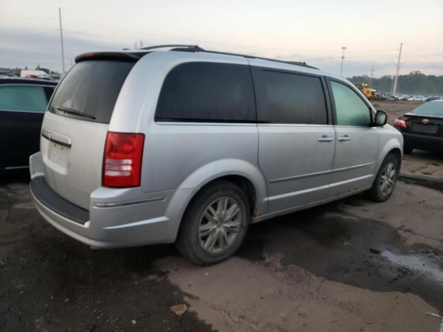 Photo 3 from auction – 2010 CHRYSLER TOWN & COU with VIN 2A4RR5D16AR273779