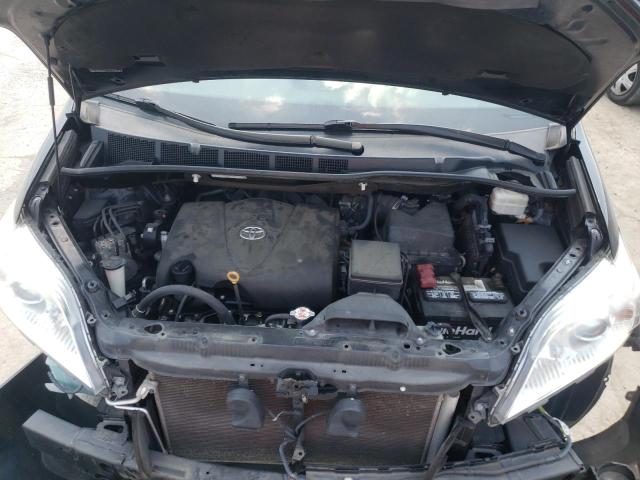 Photo 12 from auction – 2017 TOYOTA SIENNA with VIN 5TDZZ3DC8HS833749