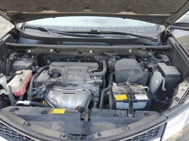Photo 11 from auction – 2015 TOYOTA RAV4 LE with VIN JTMBFREV3FD095932
