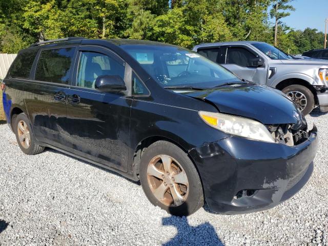 Photo 4 from auction – 2015 TOYOTA SIENNA LE with VIN 5TDKK3DC8FS573422