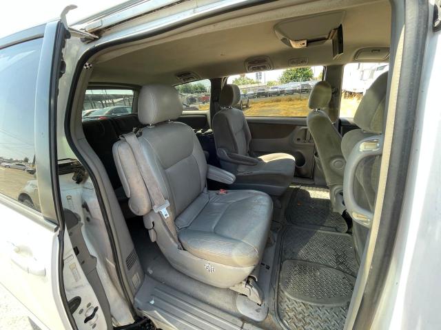 Photo 6 from auction – 2004 TOYOTA SIENNA LE with VIN 5TDBA23C54S018455
