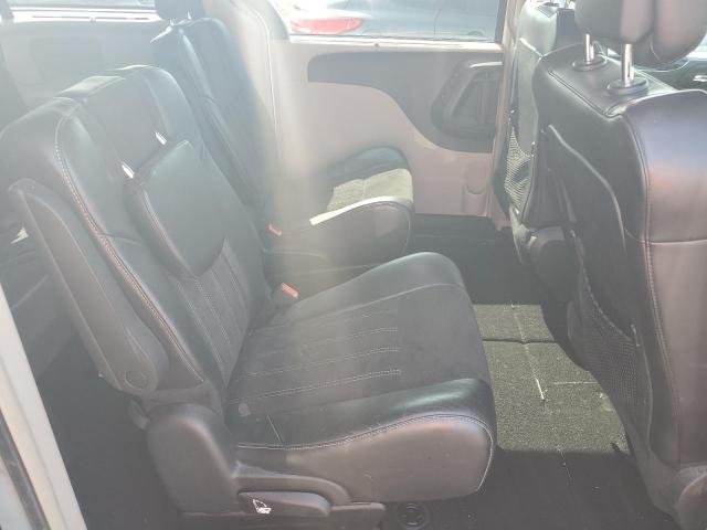 Photo 10 from auction – 2016 CHRYSLER TOWN & COU with VIN 2C4RC1JG1GR150411
