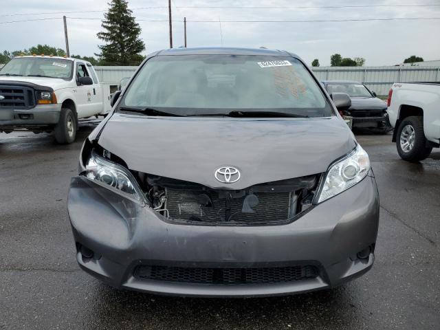 Photo 5 from auction – 2017 TOYOTA SIENNA LE with VIN 5TDKZ3DC8HS867370