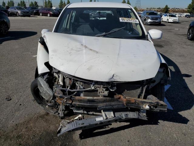 Снимка 5 от търг – 2011 NISSAN VERSA S с VIN 3N1BC1CP2BL361298