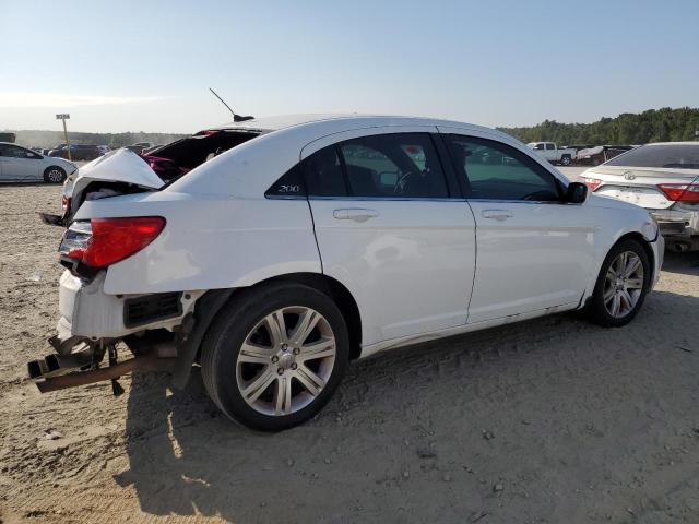 Photo 3 from auction – 2013 CHRYSLER 200 TOURIN with VIN 1C3CCBBB1DN694080