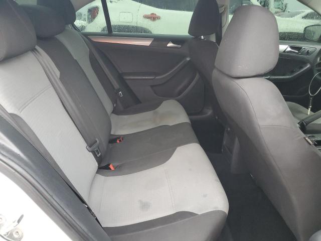 Photo 10 from auction – 2017 VOLKSWAGEN JETTA S with VIN 3VW2B7AJ3HM295667