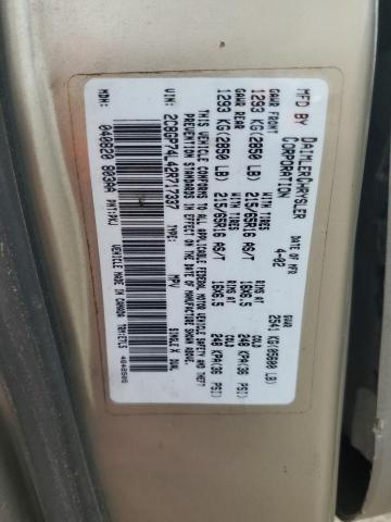 Photo 14 from auction – 2002 CHRYSLER TOWN AND C with VIN 2C8GP74L42R717337