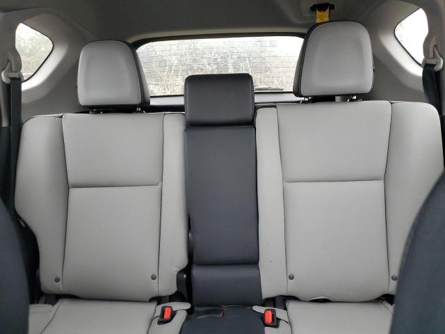 Photo 10 from auction – 2017 TOYOTA RAV4 LIMIT with VIN 2T3DFREV8HW641204