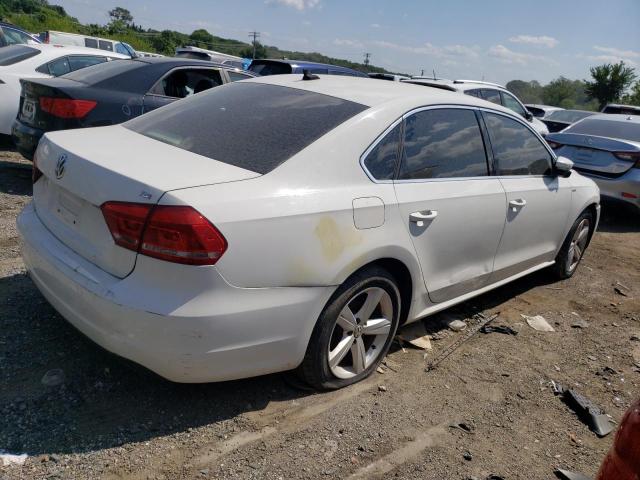 Photo 3 from auction – 2014 VOLKSWAGEN PASSAT S with VIN 1VWAT7A34EC022535