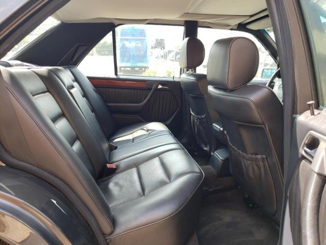 Photo 10 from auction – 1995 MERCEDES-BENZ E 320 BASE with VIN WDBEA32E1SC163558