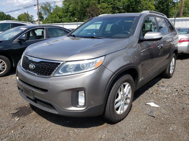 KIA SORENTO LX 2015 with VIN 5XYKTDA64FG639575 - Photo from auction