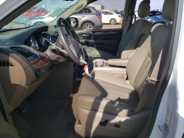 Photo 7 from auction – 2015 CHRYSLER TOWN & COU with VIN 2C4RC1AG6FR675706