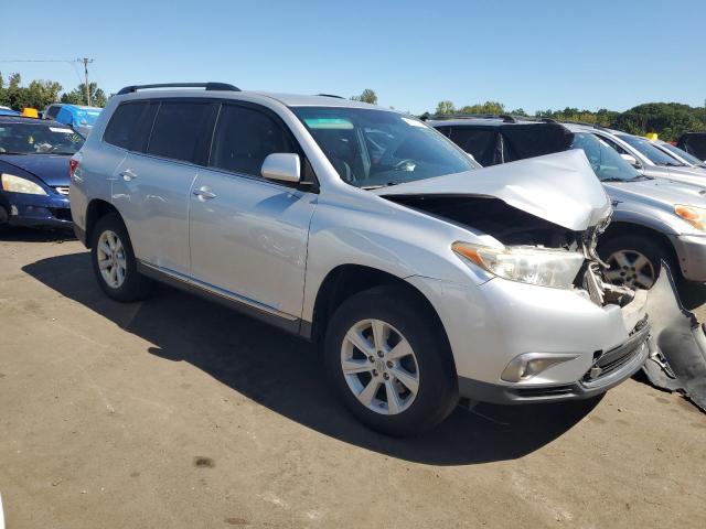 Снимка 4 от търг – 2012 TOYOTA HIGHLANDER с VIN 5TDBK3EH3CS136451