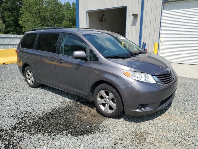 Photo 4 from auction – 2015 TOYOTA SIENNA LE with VIN 5TDKK3DC8FS639435