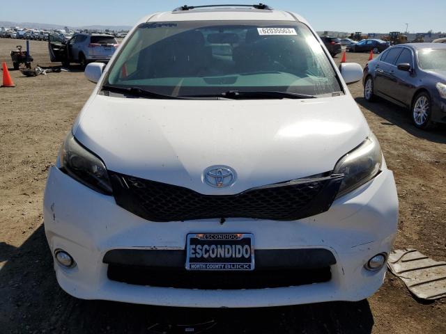 Photo 5 from auction – 2017 TOYOTA SIENNA SE with VIN 5TDXZ3DC1HS883285