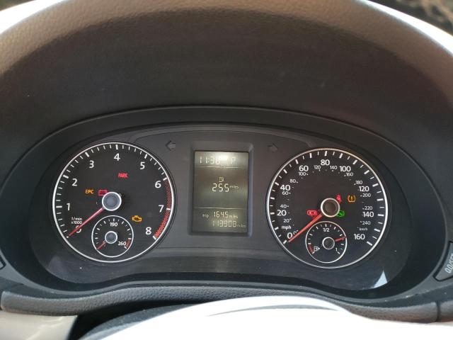 Photo 9 from auction – 2015 VOLKSWAGEN PASSAT S with VIN 1VWAT7A39FC024606