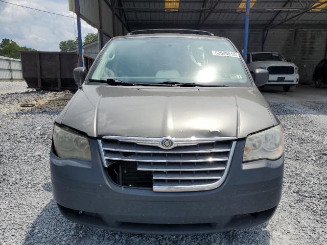 Photo 5 from auction – 2010 CHRYSLER TOWN & COU with VIN 2A4RR4DEXAR314847