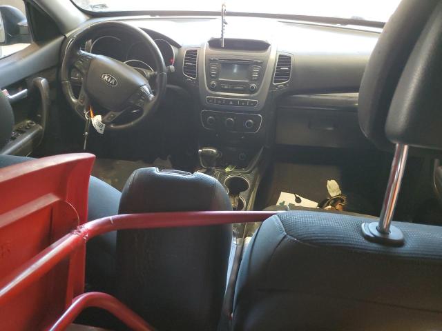 Photo 8 from auction – 2015 KIA SORENTO LX with VIN 5XYKTDA65FG645546