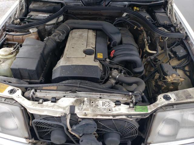 Фото 11 с аукциона – 1994 MERCEDES-BENZ E-CLASS с VIN WDBEA32E6RC060968