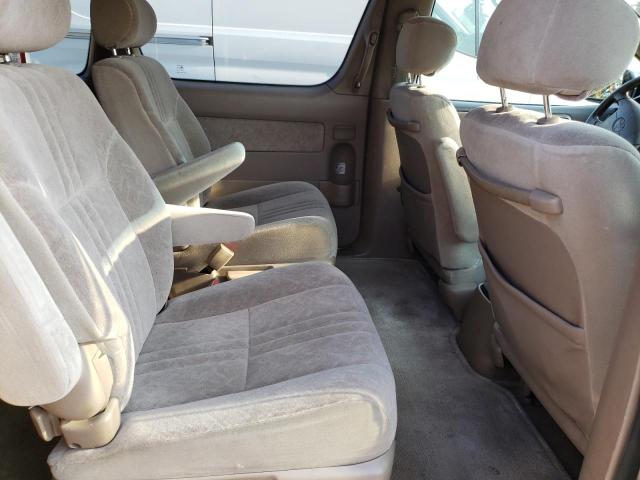 Photo 11 from auction – 2000 TOYOTA SIENNA LE with VIN 4T3ZF13C9YU284690