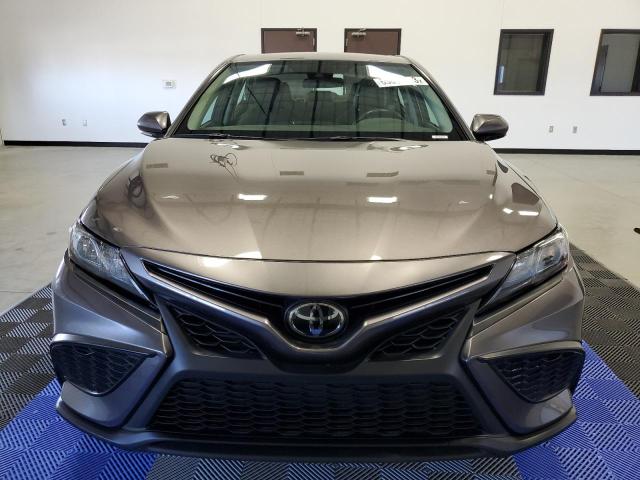 Photo 5 from auction – 2022 TOYOTA CAMRY SE with VIN 4T1G11AK2NU657931