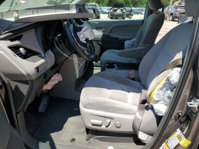 Photo 7 from auction – 2018 TOYOTA SIENNA LE with VIN 5TDKZ3DC9JS906201