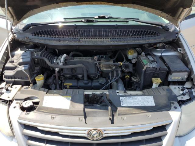 Photo 12 from auction – 2005 CHRYSLER TOWN & COU with VIN 2C4GP54L65R337992
