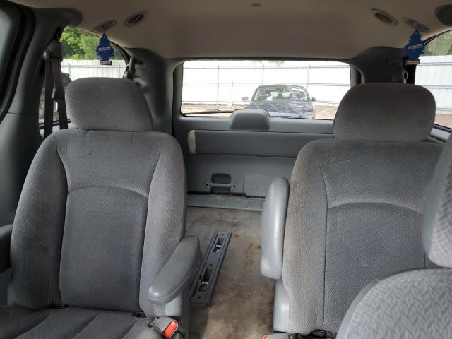 Photo 10 from auction – 2004 CHRYSLER TOWN & COU with VIN 2C4GP44R04R604881
