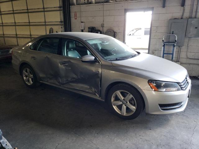 Photo 4 from auction – 2014 VOLKSWAGEN PASSAT S with VIN 1VWAT7A34EC034328