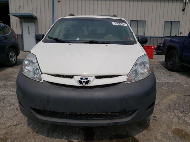 Photo 5 from auction – 2010 TOYOTA SIENNA CE with VIN 5TDKK4CC0AS297317