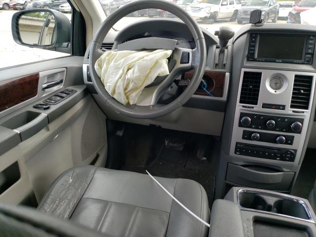 Photo 8 from auction – 2010 CHRYSLER TOWN & COU with VIN 2A4RR5D15AR337956