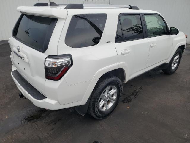 Photo 3 from auction – 2022 TOYOTA 4RUNNER SR with VIN JTEEU5JR6N5259232