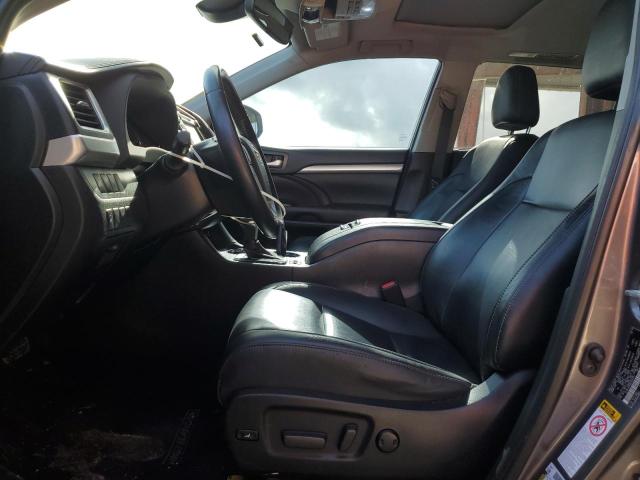 Photo 7 from auction – 2019 TOYOTA HIGHLANDER with VIN 5TDKZRFH5KS355472