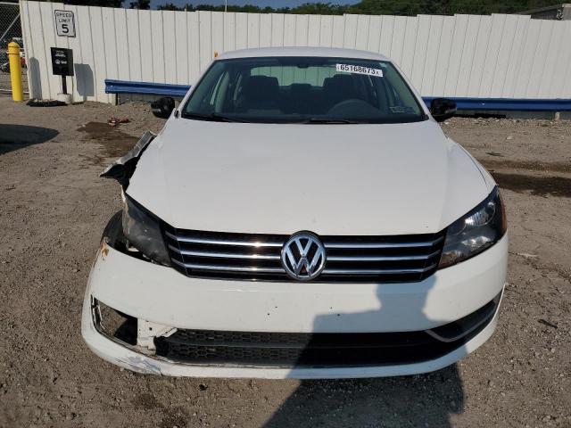 Photo 5 from auction – 2013 VOLKSWAGEN PASSAT S with VIN 1VWAP7A31DC082274