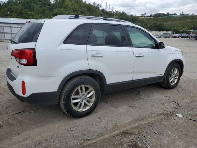 Photo 3 from auction – 2015 KIA SORENTO LX with VIN 5XYKTCA68FG607450