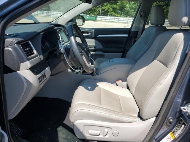 Фото 7 с аукциона – 2018 TOYOTA HIGHLANDER с VIN 5TDKZRFH9JS263165