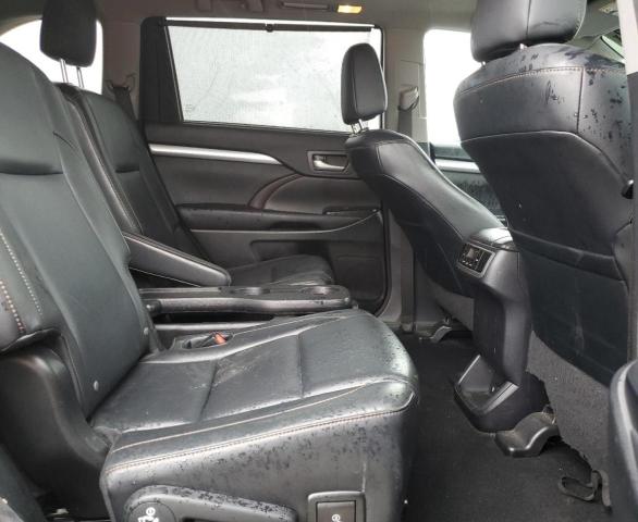 Photo 11 from auction – 2015 TOYOTA HIGHLANDER with VIN 5TDKKRFH1FS055163