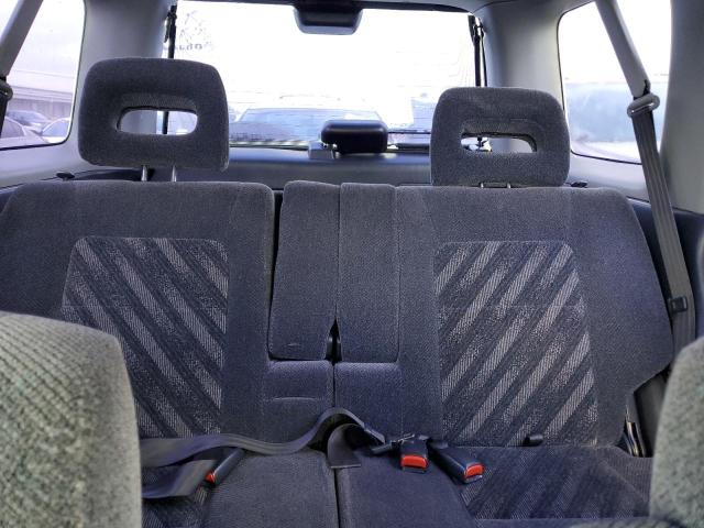 Photo 10 from auction – 2000 HONDA CR-V with VIN JHLRD2846YC015260