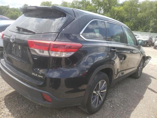 Photo 3 from auction – 2019 TOYOTA HIGHLANDER with VIN 5TDJZRFH5KS595021