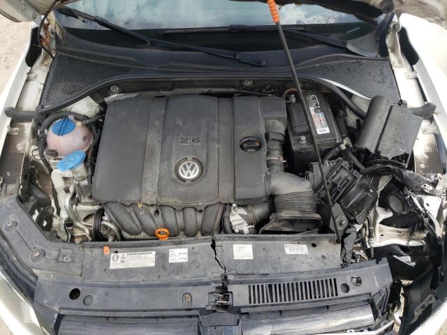 Photo 11 from auction – 2013 VOLKSWAGEN PASSAT S with VIN 1VWAP7A34DC003230