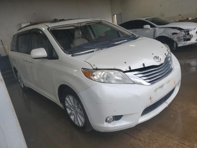 Photo 4 from auction – 2012 TOYOTA SIENNA XLE with VIN 5TDYK3DC5CS233330