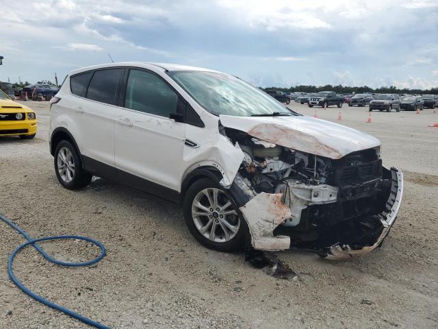 Photo 4 from auction – 2017 FORD ESCAPE SE with VIN 1FMCU0GD4HUE66959