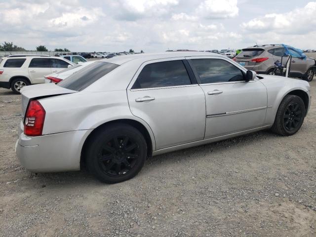 Photo 3 from auction – 2009 CHRYSLER 300 TOURIN with VIN 2C3KA53V89H599124