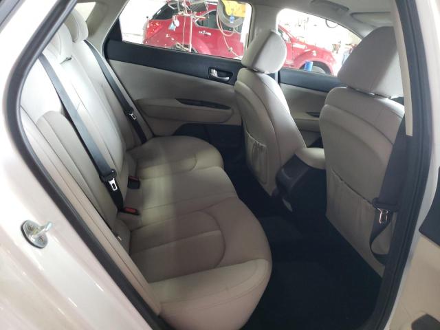 Фото 10 с аукциона – 2016 KIA OPTIMA с VIN 5XXGT4L32GG073530