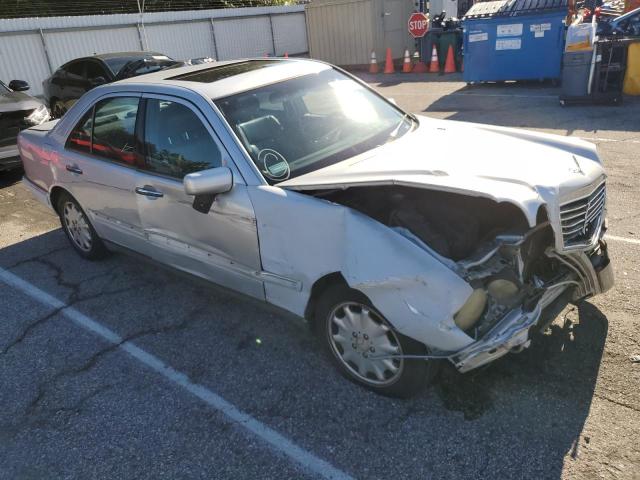Photo 4 from auction – 1999 MERCEDES-BENZ E 320 with VIN WDBJF65H1XA844197