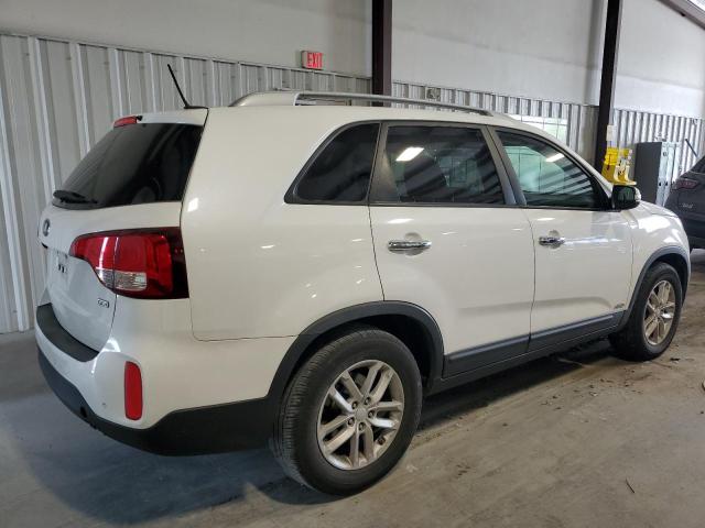Photo 3 from auction – 2015 KIA SORENTO LX with VIN 5XYKTCA65FG555355