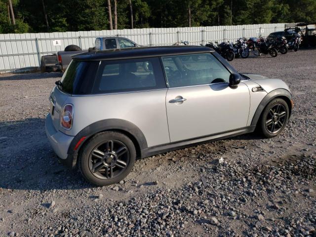 Photo 3 from auction – 2011 MINI COOPER with VIN WMWSU3C58BT092401