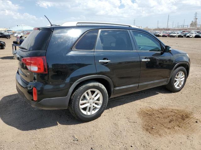 Photo 3 from auction – 2015 KIA SORENTO LX with VIN 5XYKT4A77FG586363