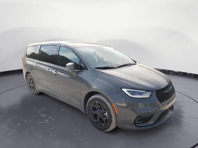 Photo 4 from auction – 2022 CHRYSLER PACIFICA H with VIN 2C4RC1L74NR183414