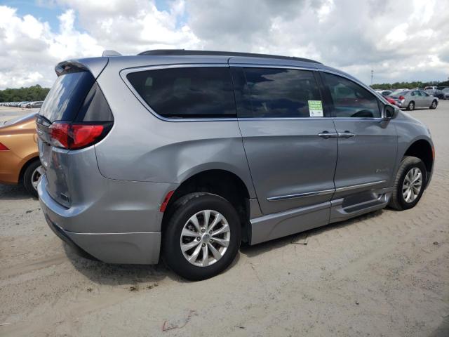 Снимка 3 от търг – 2017 CHRYSLER PACIFICA T с VIN 2C4RC1BG0HR501017